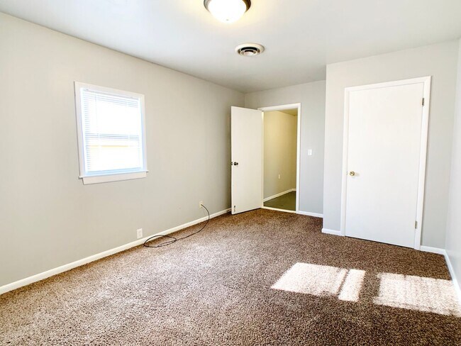 Building Photo - 1900 W Division