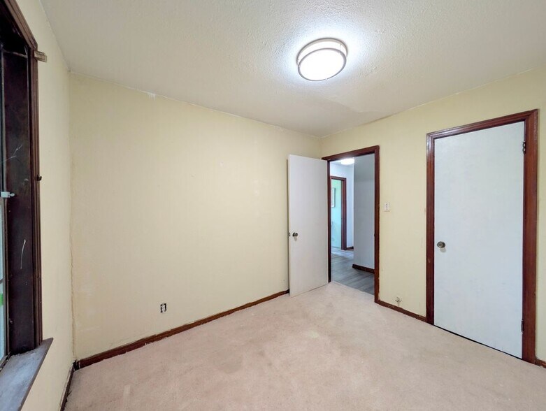 Building Photo - 4515 Booker St