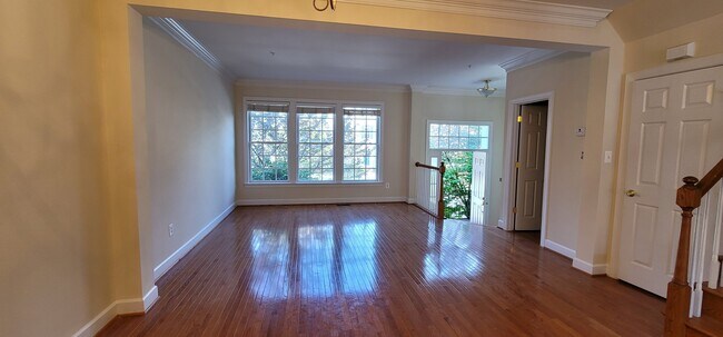 Building Photo - 1641 Piccard Dr