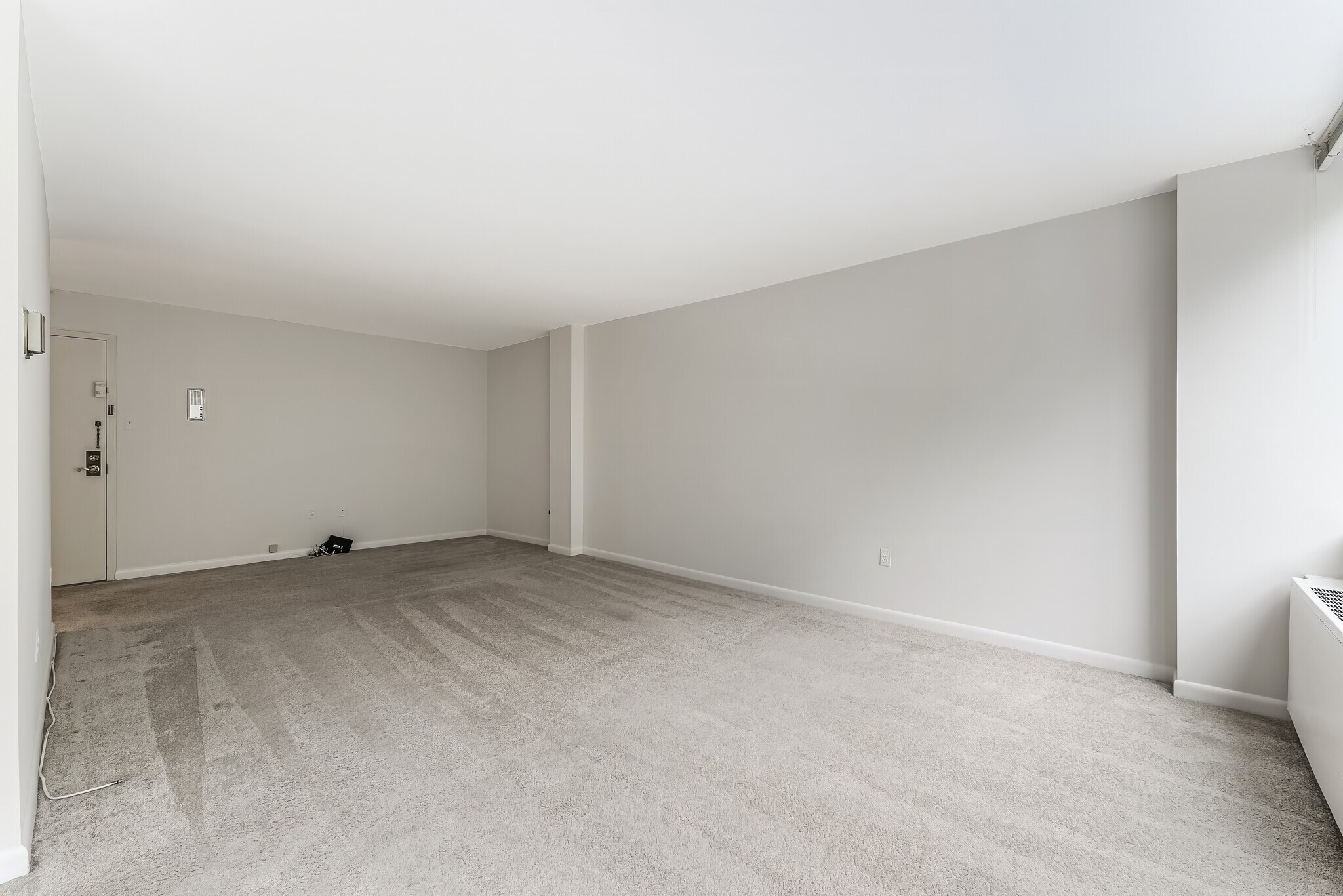 Living Room - 5565 Columbia Pike