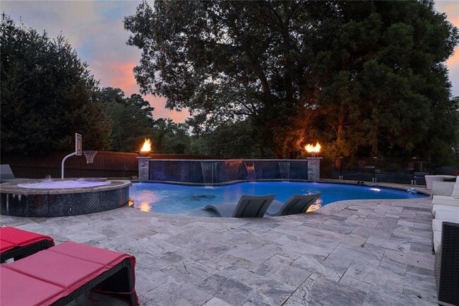 Building Photo - 11140 W Rd