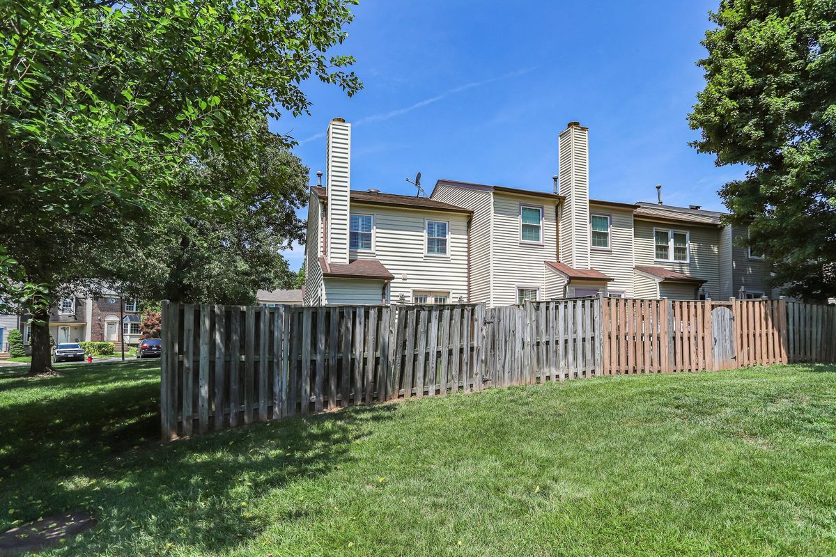 Building Photo - 14508 Four Chimney Dr