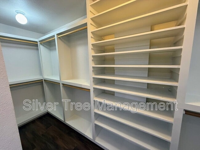 Building Photo - 7716 Pampas Dr