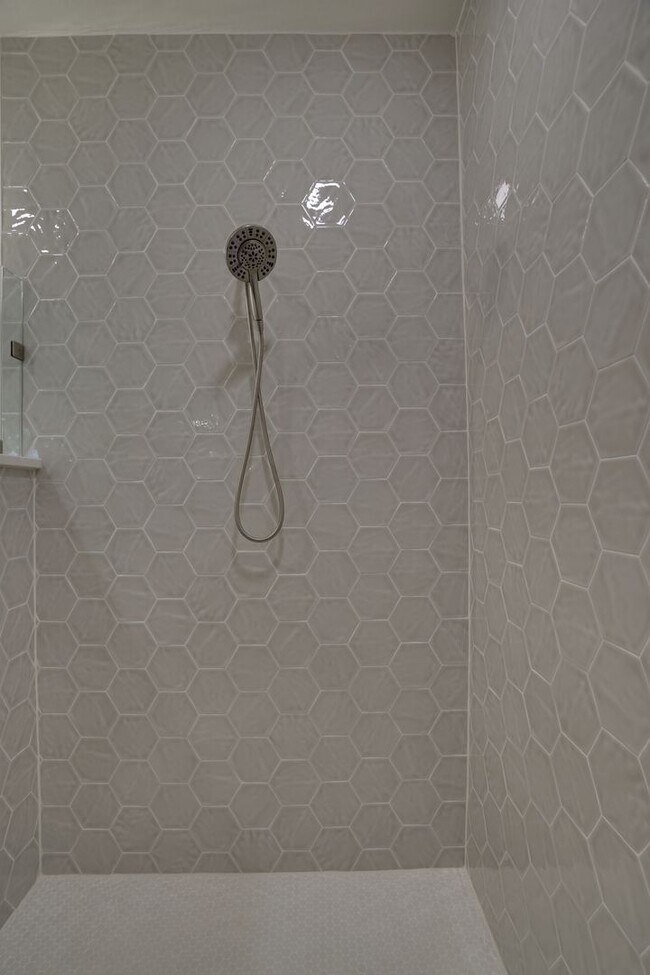 Building Photo - 112 Cardinal Wds