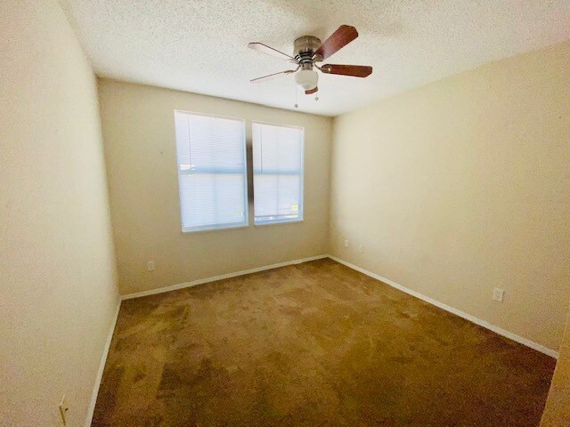 Building Photo - 1064 Chalcedony St