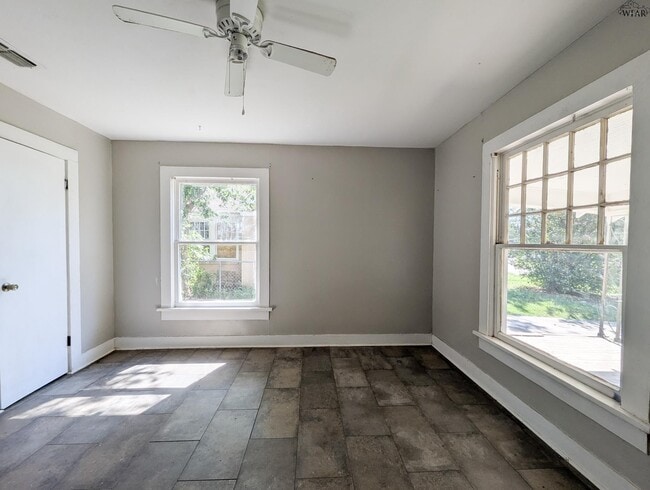 Building Photo - 1706 McGregor Ave