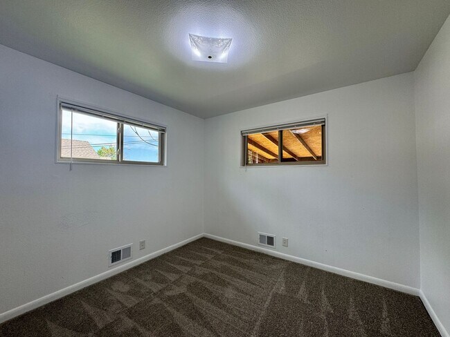 Building Photo - Spacious 4 bedroom home in Westminster! Av...
