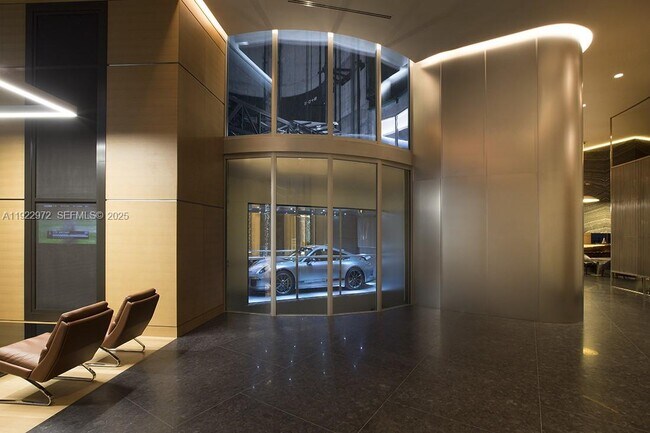 Building Photo - 18555 Collins Ave