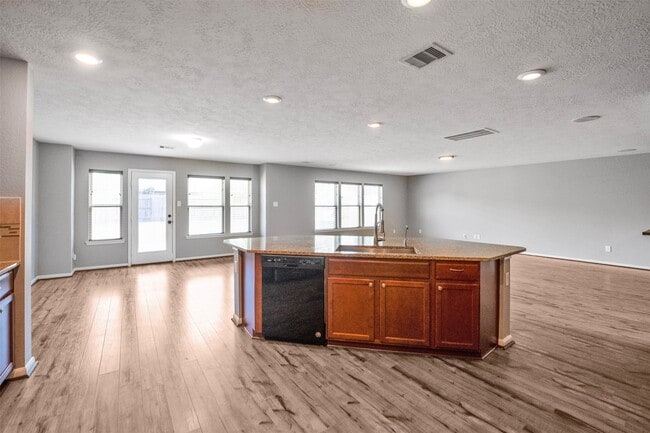 Building Photo - 1107 Epworth Ct.