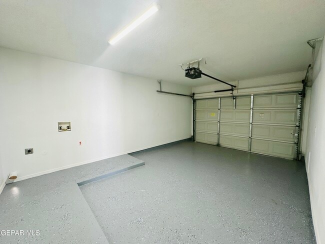 Building Photo - 12480 Martin Bauman Dr