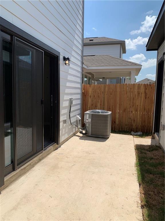 Building Photo - 2040 Arendale Dr