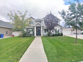 Building Photo - 1824 N 400 W