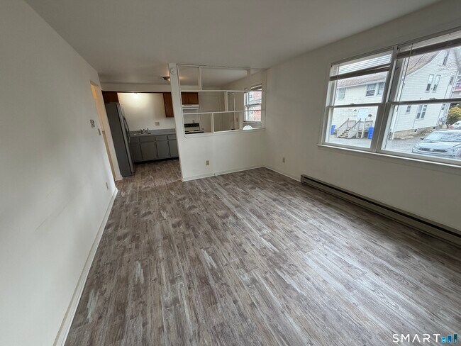 Building Photo - 58 Yorkshire St