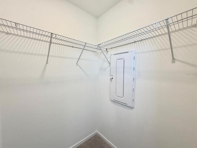 Building Photo - 836 Lynx St