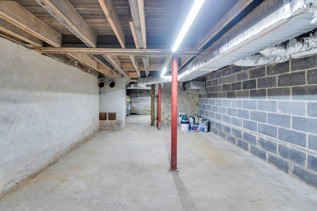 Building Photo - Fully Remodeled 4-Bedroom Home in Southern Lehigh School District