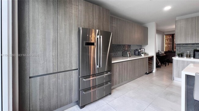 Building Photo - 6761 NW 103rd Ave