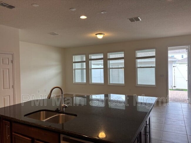 Building Photo - 8130 Red Stopper Ln