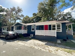 Building Photo - Cozy 2 Bedroom, 1 Bathroom in Fifth Avenue Neighborhood