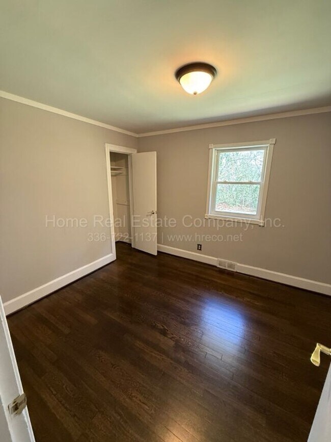 Building Photo - 1125 Bolton St