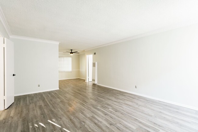 Interior Photo - 970 N. Serrano Ave.