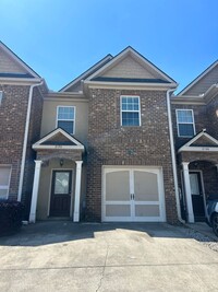 Building Photo - 3 Bedroom Townhome off River Watch Pkwy
