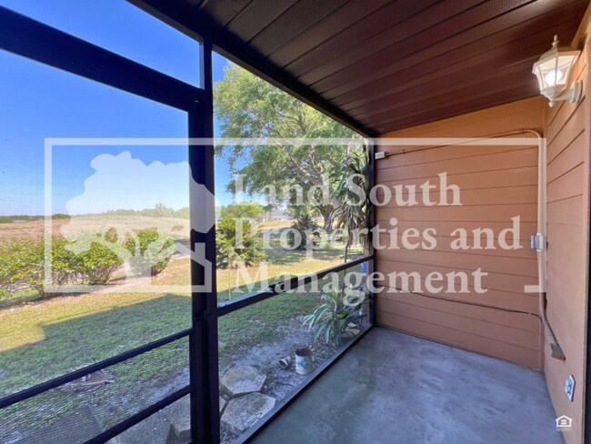 Building Photo - 707 Carpenters Way