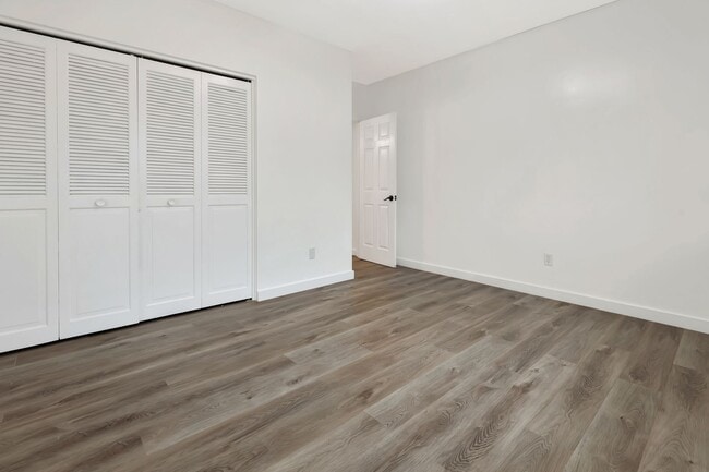Building Photo - 3BR Pet-Friendly Rental w/ Large Fenced Backyard & Screened-in Lanai