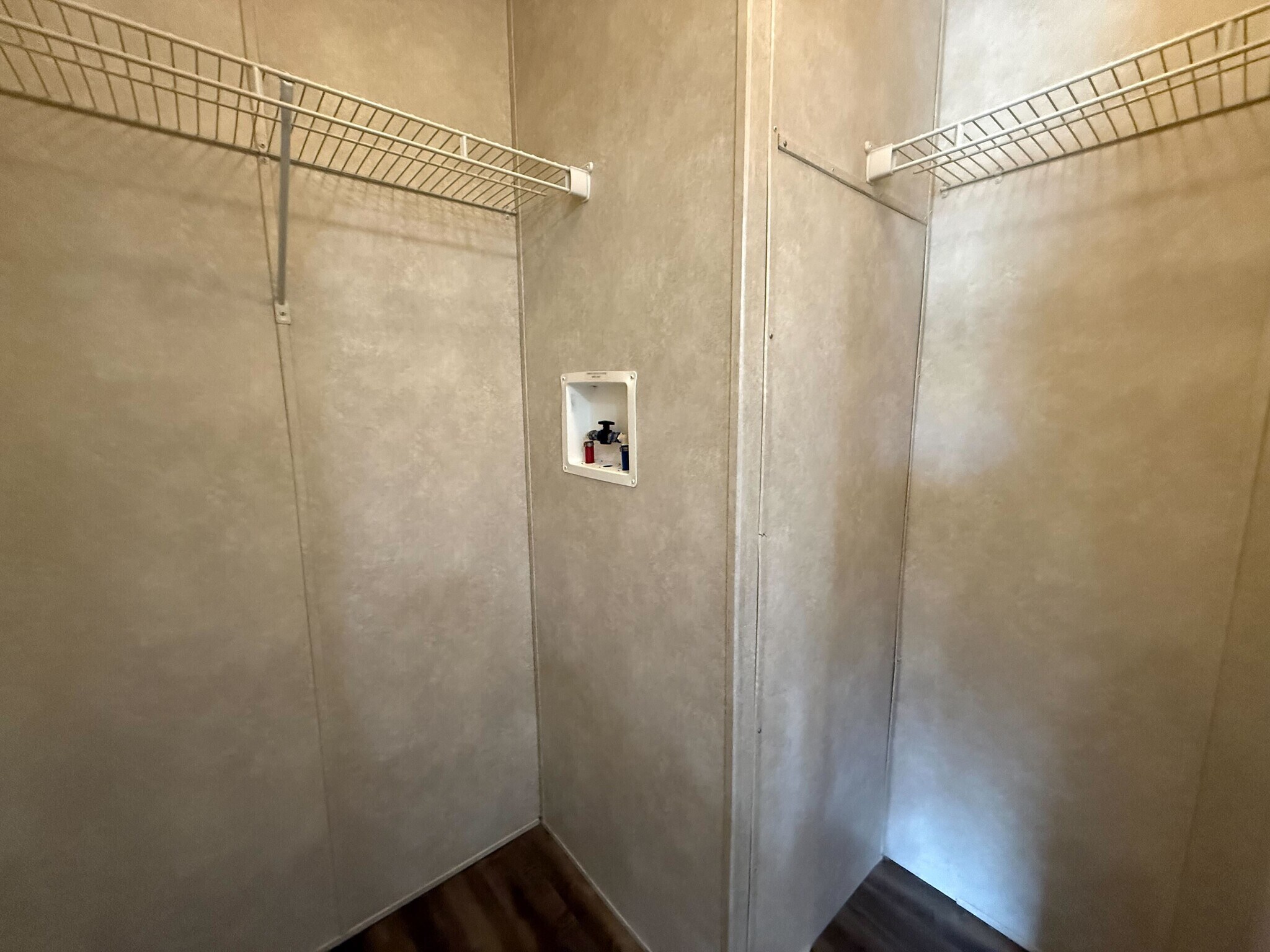 Building Photo - 11924 Springbrook Ct