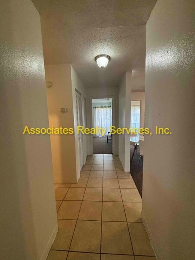Building Photo - LOOK!!! 2 bedroom in Brandywine with Balcony! POOL!!!
