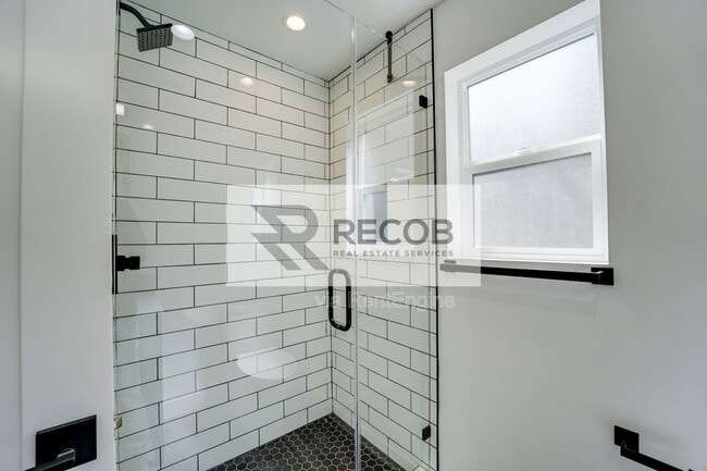 Building Photo - 3663 Budd St