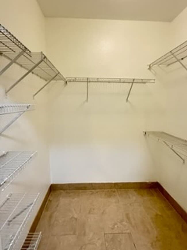 Building Photo - Super cute 3/2 Townhouse Near Durango & 95