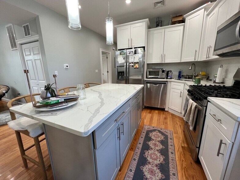 Building Photo - 20 Kenton Rd