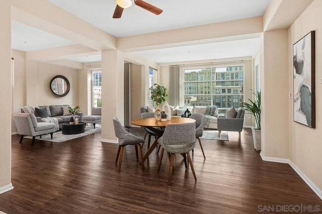 Building Photo - Fantastic Penthouse Unit Downtown Marina D...