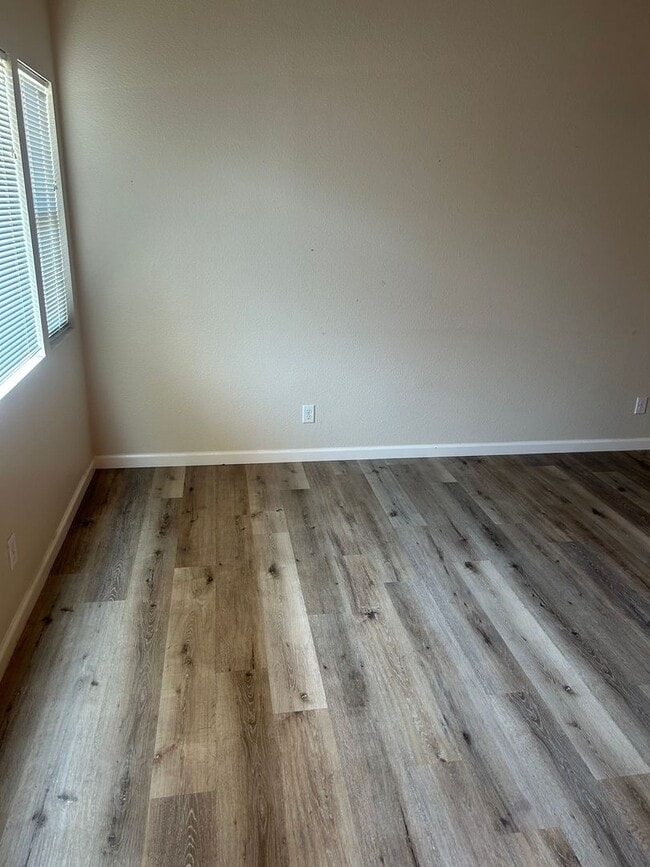 Building Photo - Charming 3 Bedroom in Great Location!