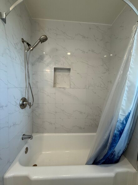 Building Photo - 1214 Rutland Rd