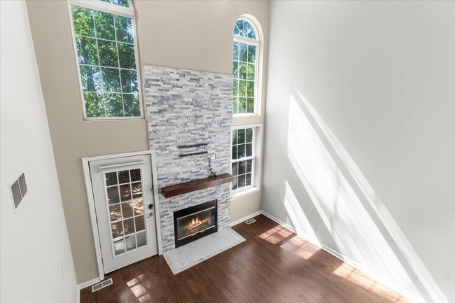 Building Photo - 41784 Glade Rd