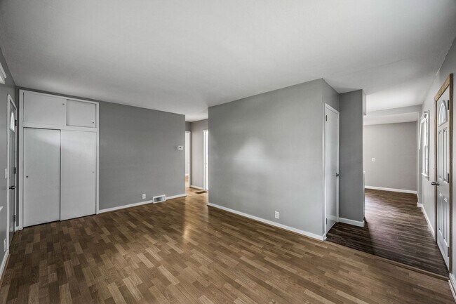 Building Photo - Gorgeous 4BR/2BA Home with Finished Lower ...
