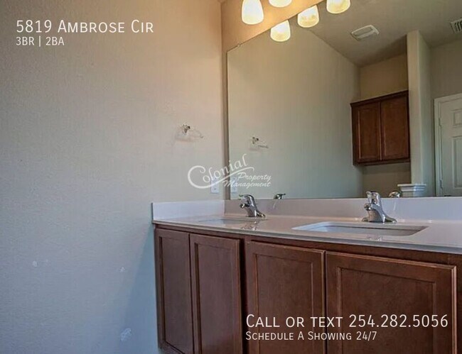 Building Photo - 5819 Ambrose Cir