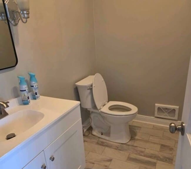 Building Photo - NEW RENTAL LISTING - NO HUD NO SECTION 8