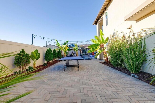 Building Photo - 1316 Vista Ave