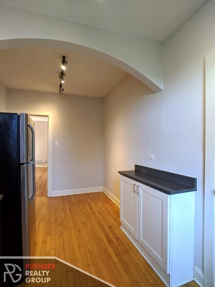 Building Photo - 2315 N Rockwell St