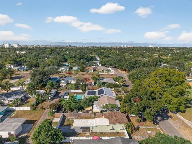 Building Photo - 5410 19th Ave S