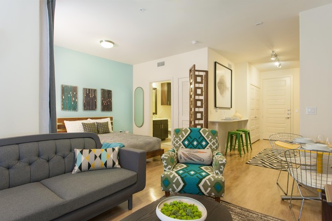 Elan East apartments — community photo - Elan East