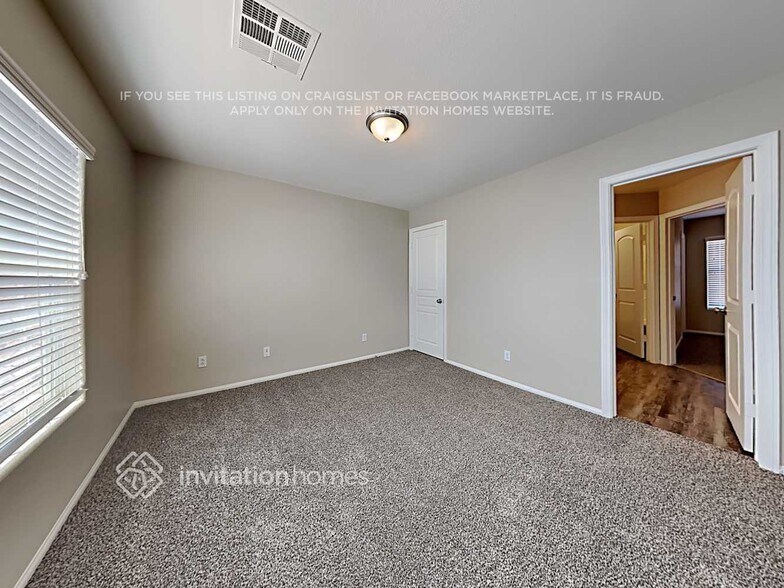 Building Photo - 556 Bayo Canyon Ct