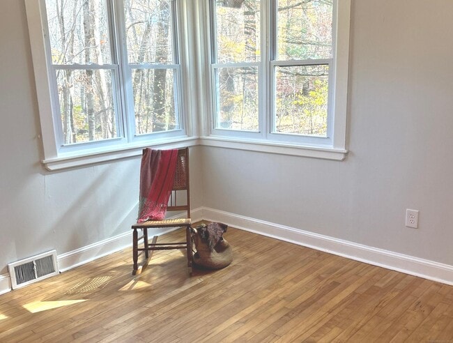 Building Photo - 56 Macht Rd