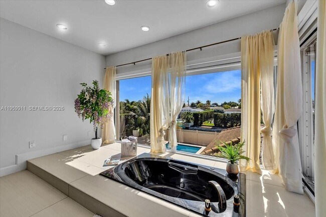 Building Photo - 1700 Cleveland Rd