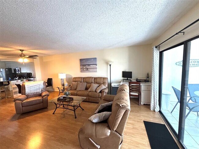 Building Photo - 2238 N Cypress Bend Dr