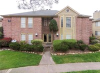 Building Photo - 12400 Overbrook Ln