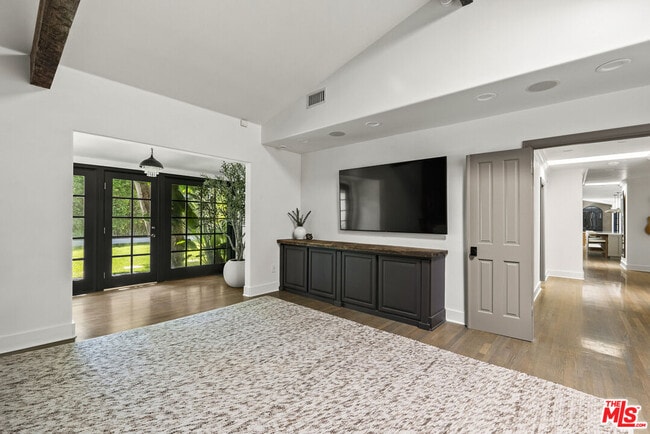 Building Photo - 9559 Sherwood Forest Ln