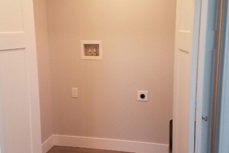 Laundry - 448 Trailcrest Ct